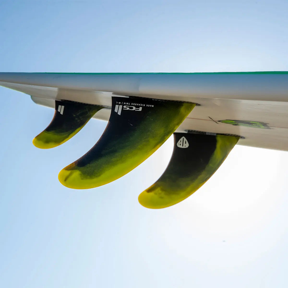 FCS II Mark Richards Twin + Stabiliser Fins FCS US
