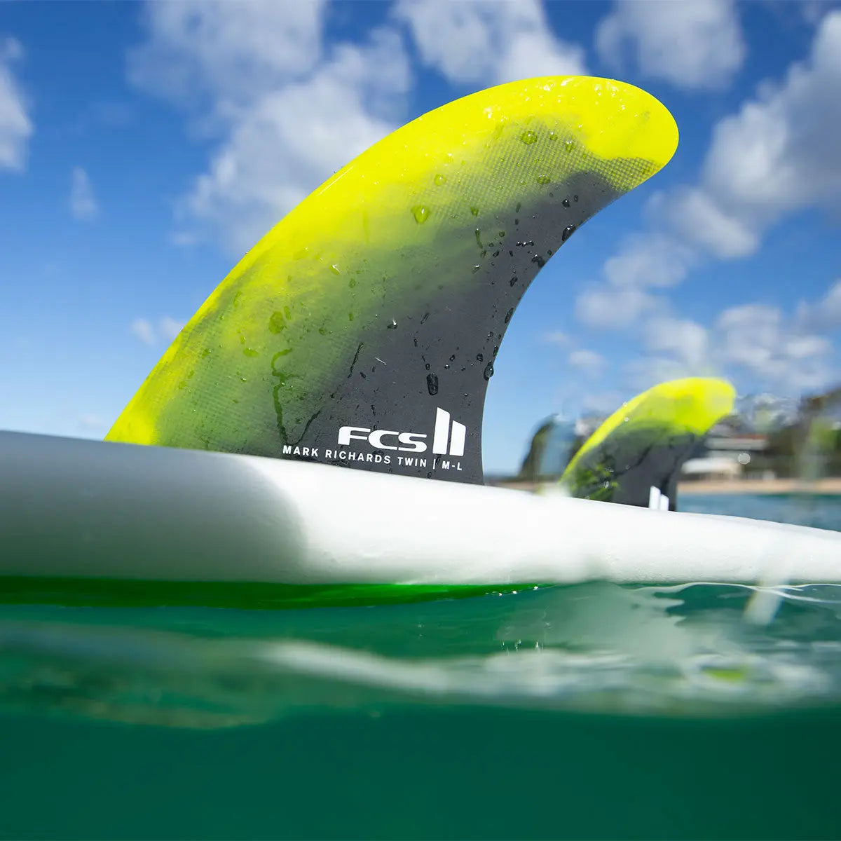 FCS II Mark Richards Twin + Stabiliser Fins FCS US
