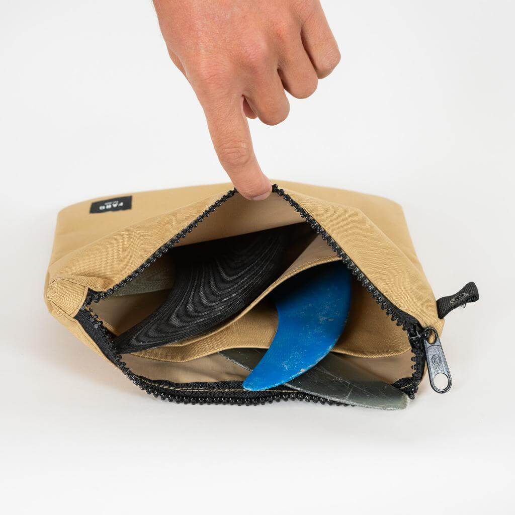 FARO Surfboard Fin Wallet Fin Case (tan color)